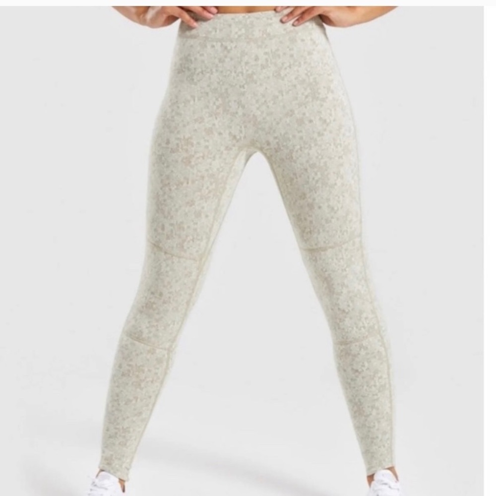 Gym shark 🦈 leggings